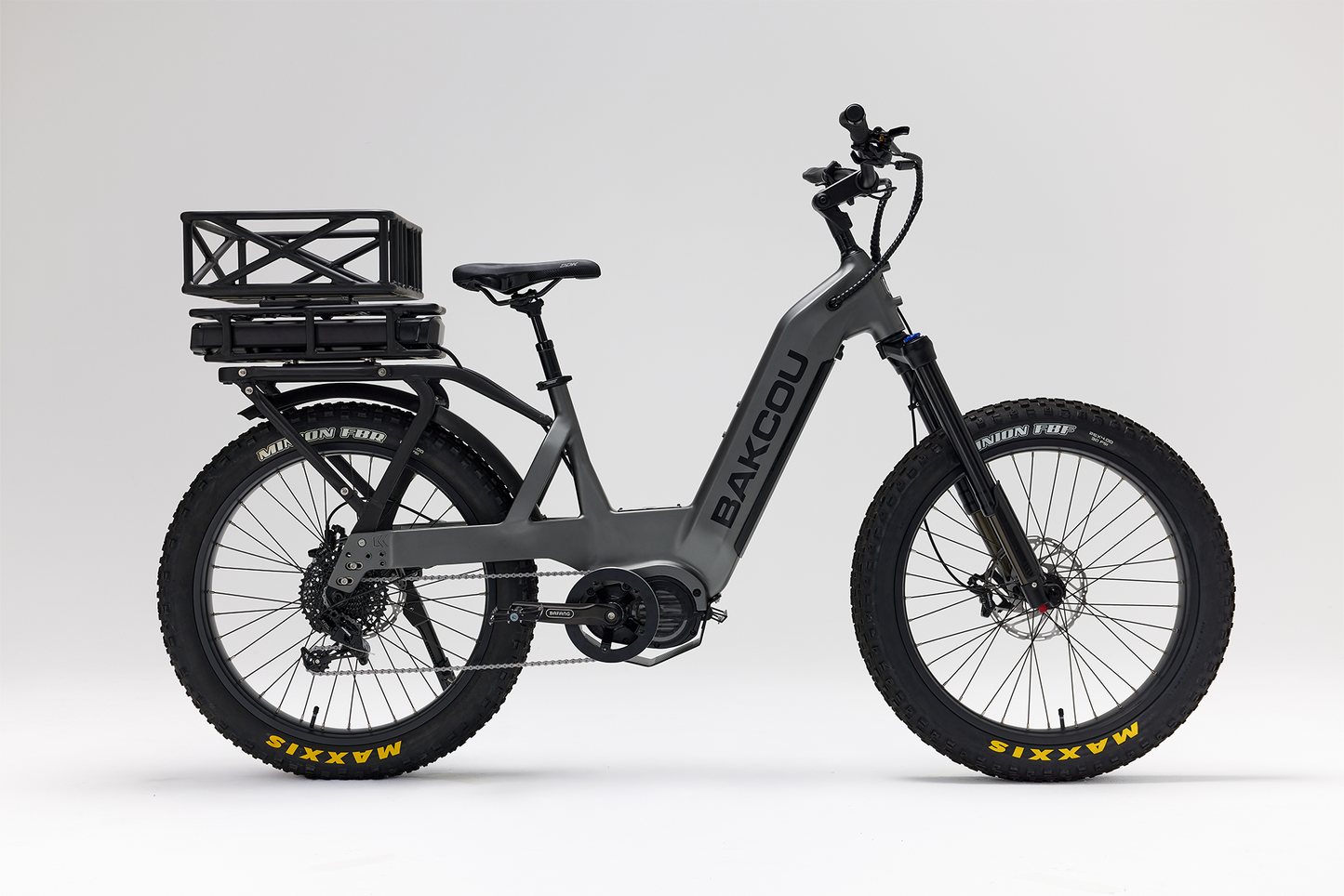 Bakcou Mule SD E-Bike – Side View, Passenger Side, Matte Gun Metal Gray Frame with Rear Basket and Battery
