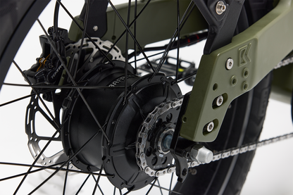 Bakcou Flatlander SD E-Bike – Angled Close-Up of Rear Hub Motor, Matte Army Green