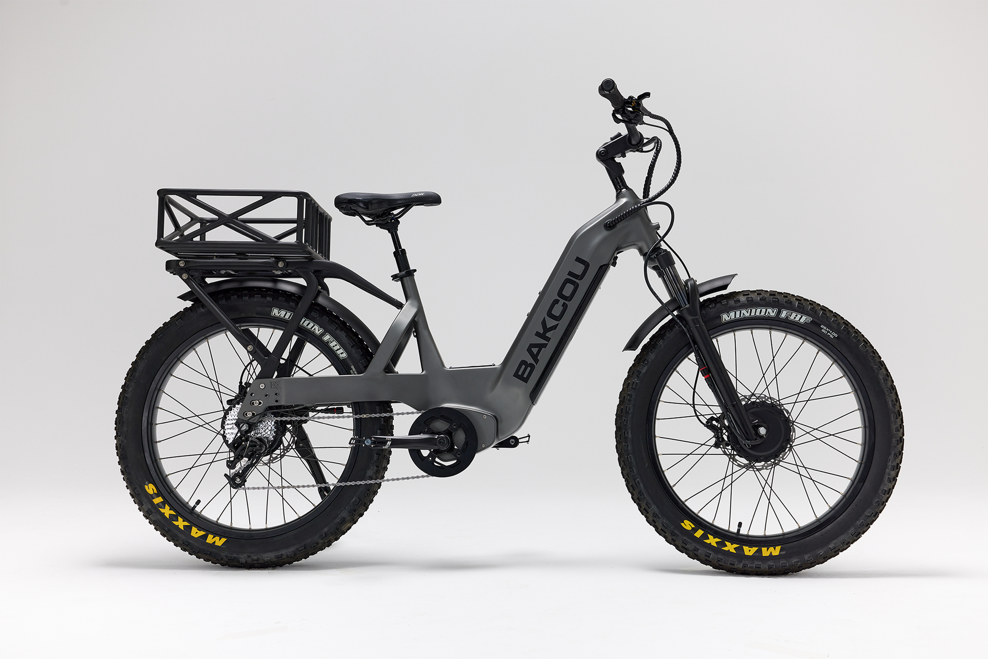Bakcou Kodiak SD AWD E-Bike – Side View, Gun Metal Gray Frame with Rear Basket