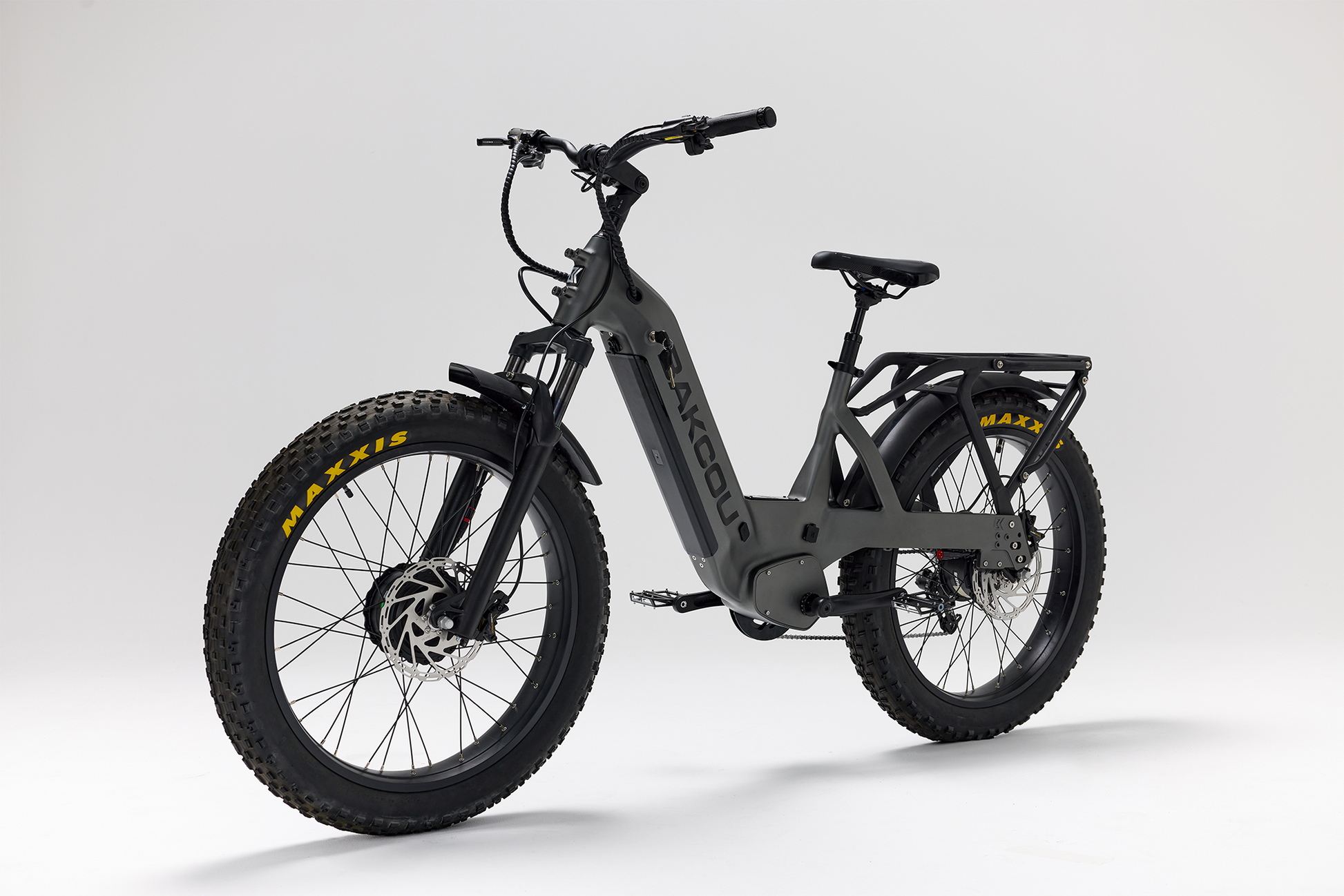 Bakcou Kodiak SD AWD E-Bike – Angled View, Driver Side, Gun Metal Gray Frame